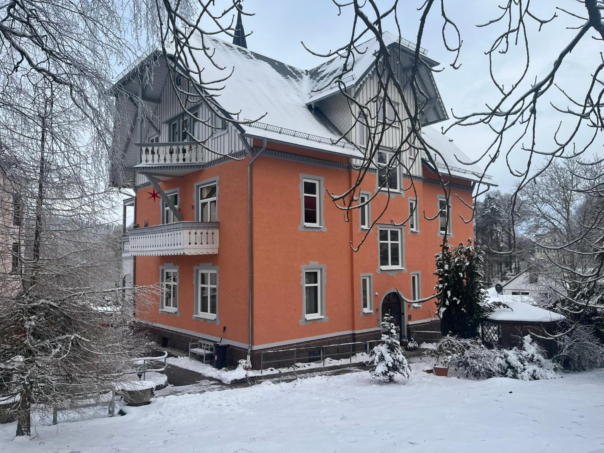 Moderne Ferienwohnung In Alter Villa Georgenthal  Екстер'єр фото